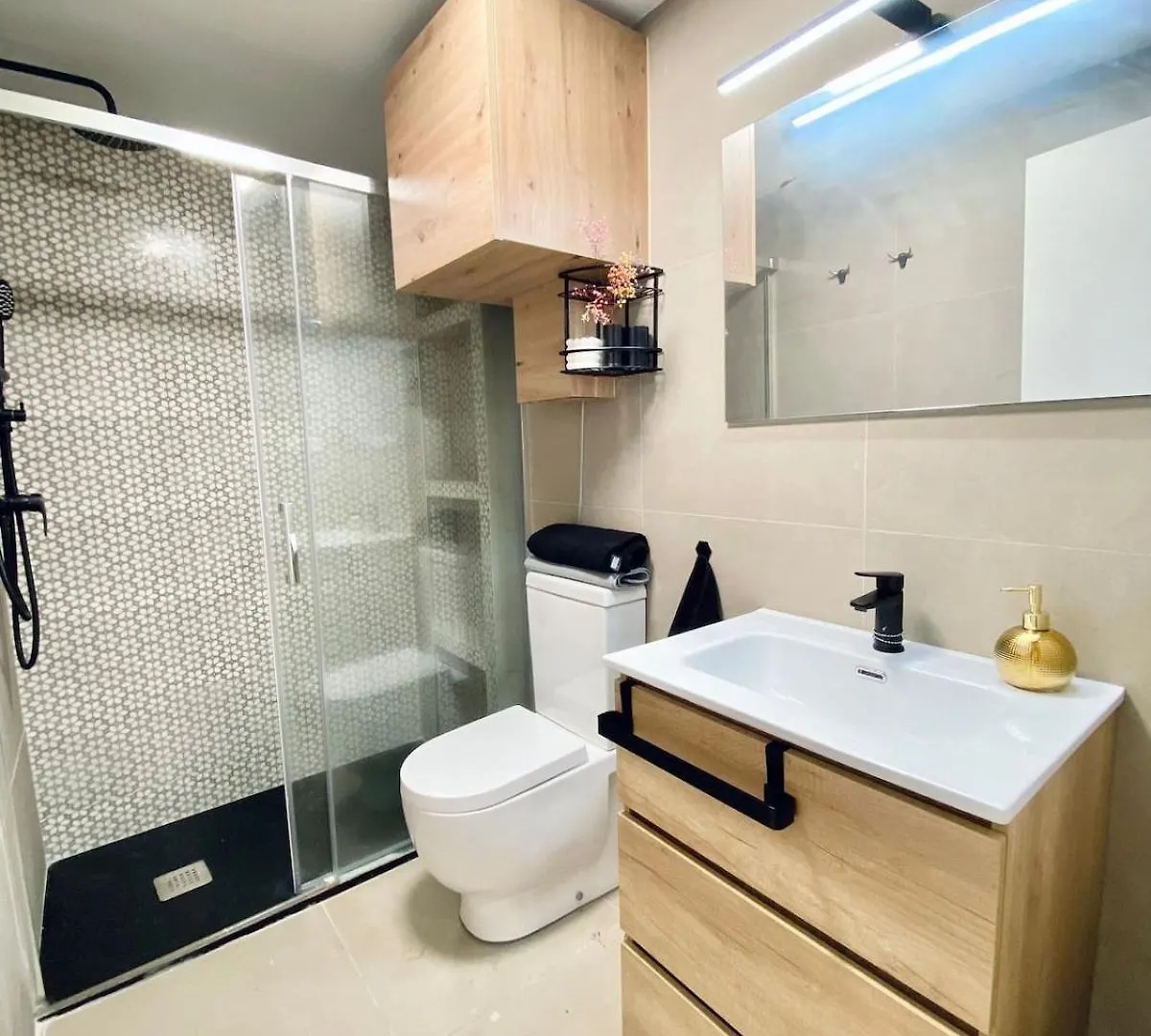 Bonito Apartamento Al Lado Del Centro De Malaga
